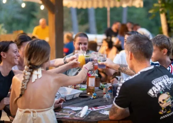 Camping 3 étoiles - Parc aquatique - ccbbeec 3* Beaumont-du-Périgord