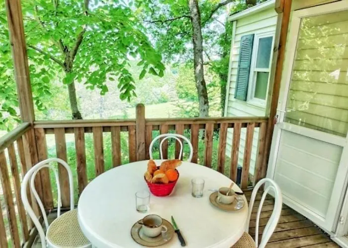 Camping 3 étoiles - Parc aquatique - ccbbeec 3* Beaumont-du-Périgord